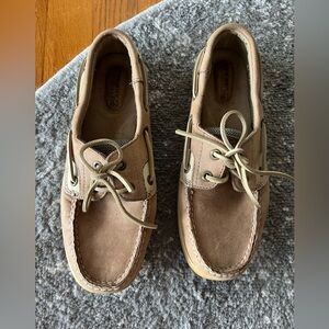 Sperry Tan Boat Shoes with Moccasin-Style and Nautical Design
